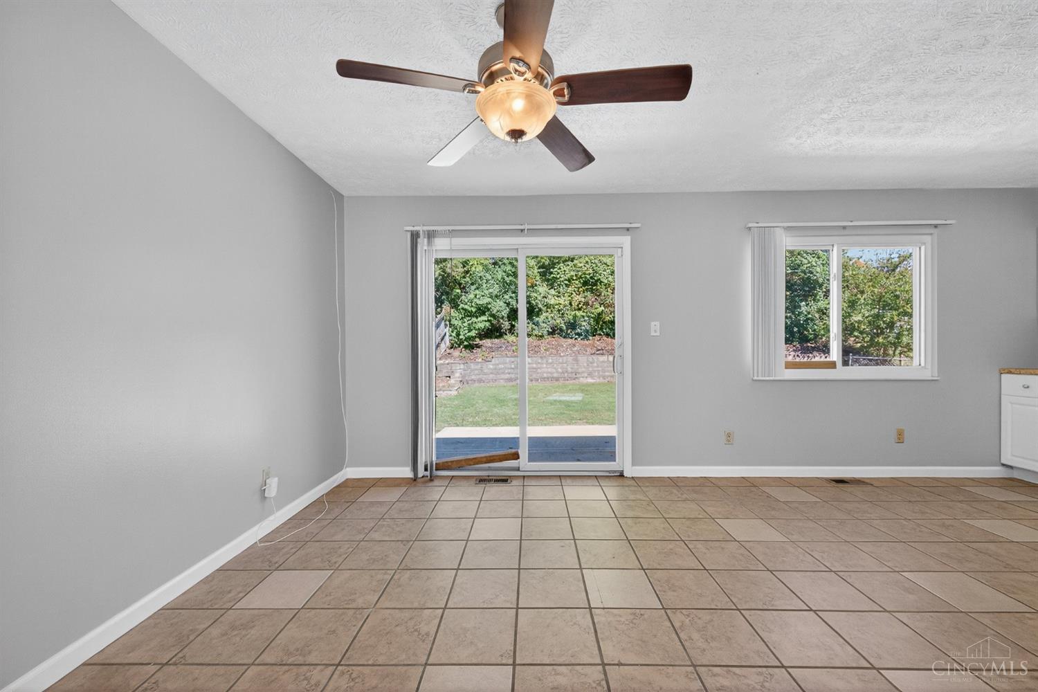 5468 Rapid Run Road Cincinnati, OH 45238 - Photo 10 of 44
