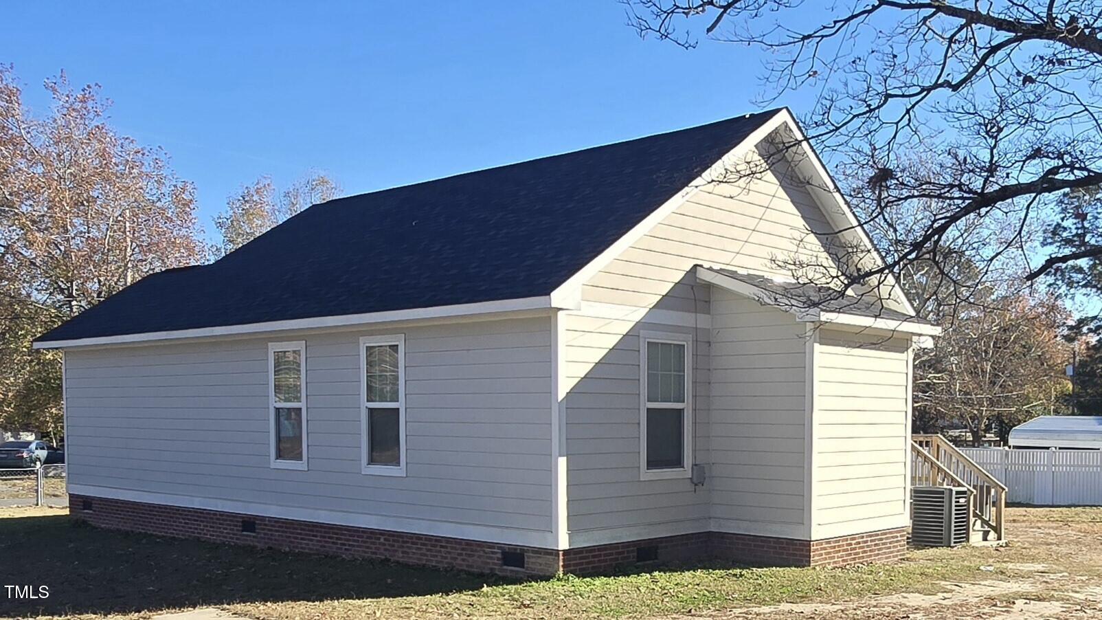 200 South Rozier Street Lumberton, NC 28358 - Photo 6 of 38 20241207_1423322