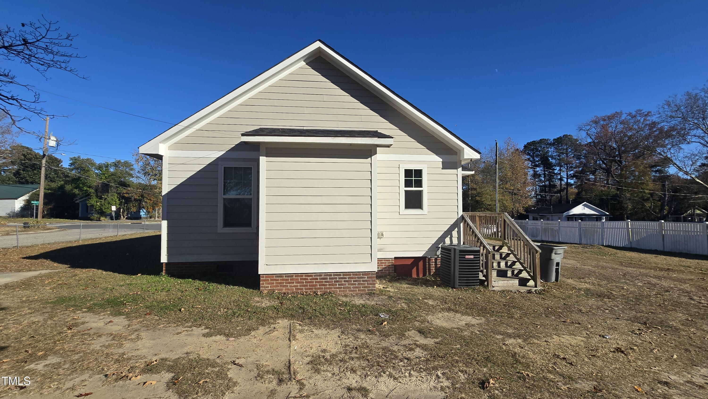200 South Rozier Street Lumberton, NC 28358 - Photo 7 of 38 20241207_142352