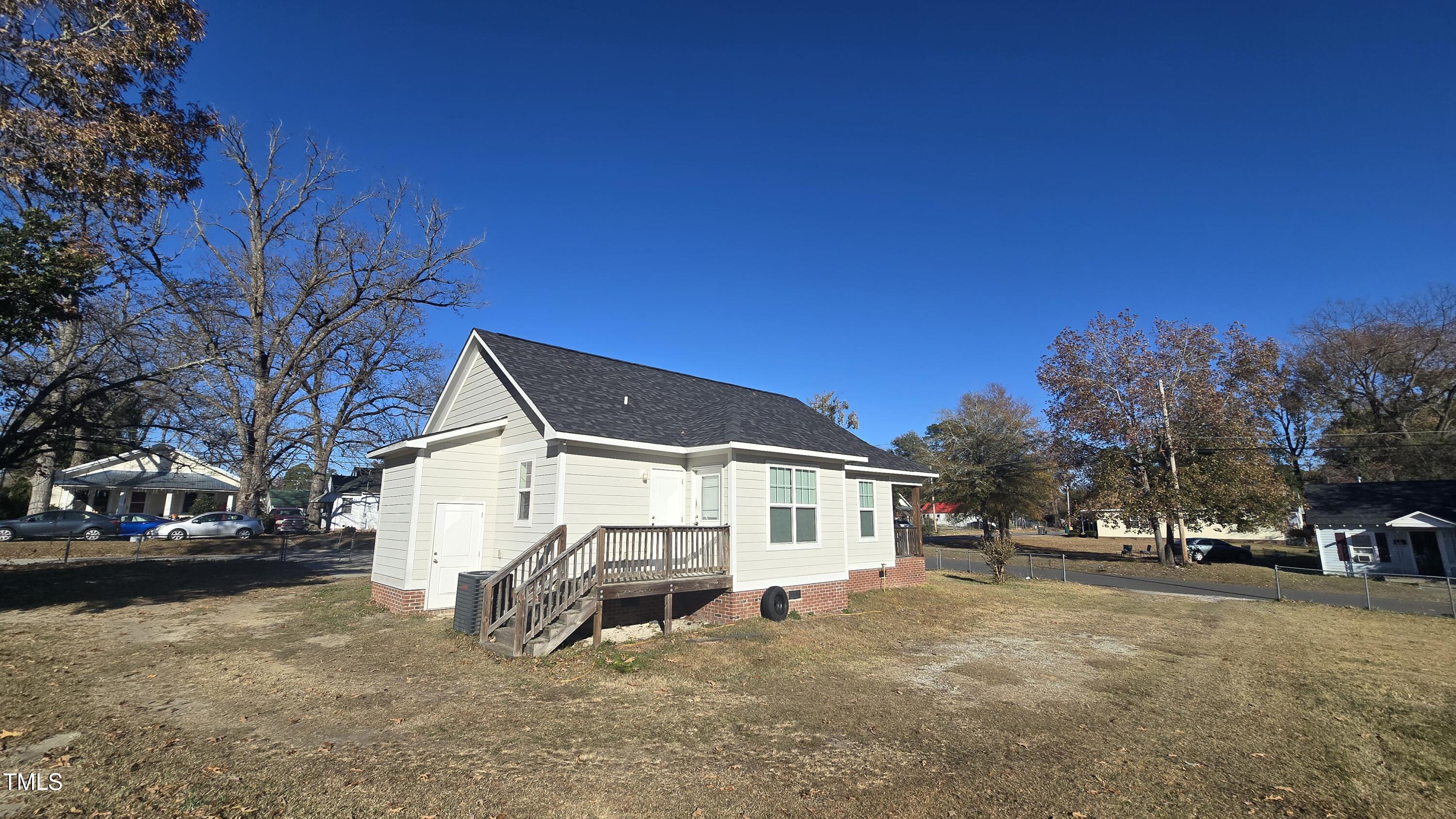 200 South Rozier Street Lumberton, NC 28358 - Photo 9 of 38 20241207_142525