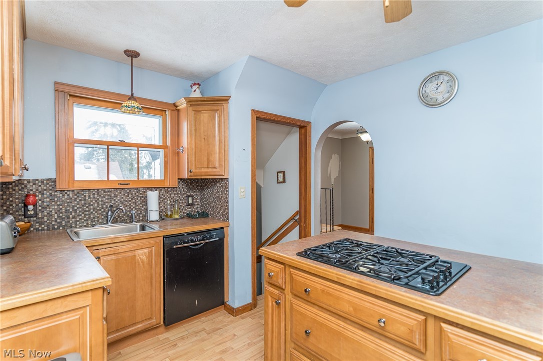 7954 Richard Road Broadview Heights, OH 44147 - Photo 10 of 35 Gallery Image 10