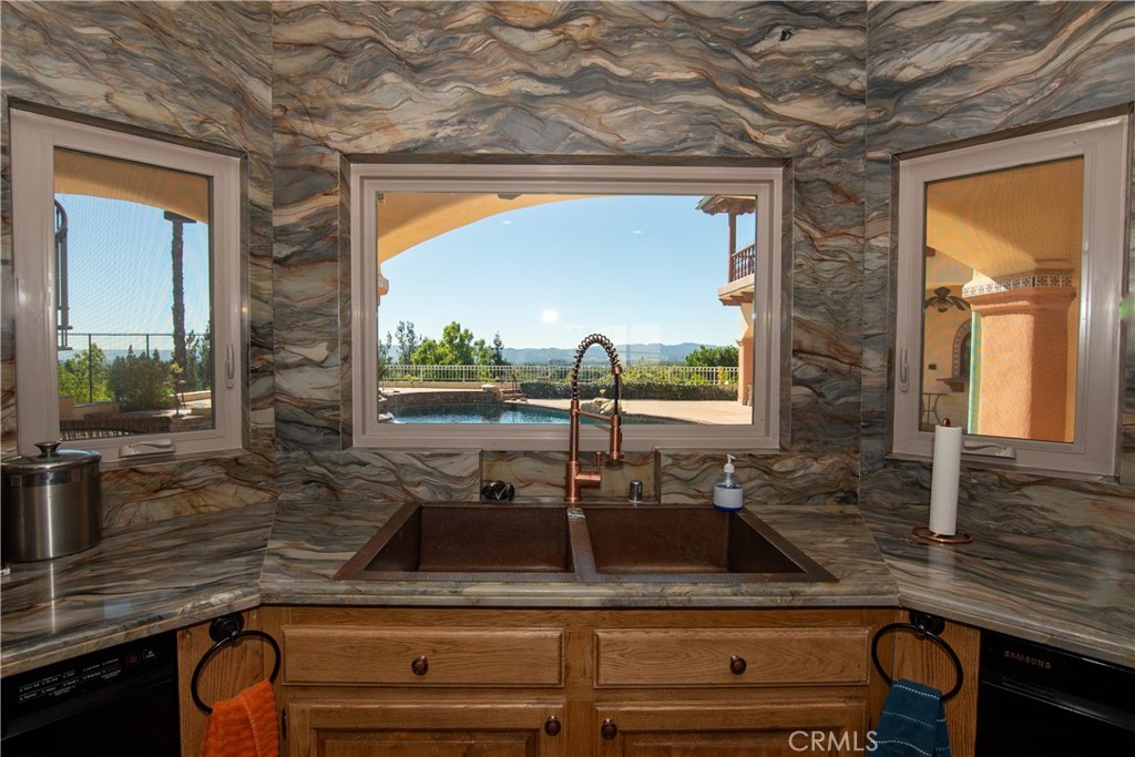 10425 Melvin Avenue Porter Ranch, CA 91326 - Photo 31 of 61