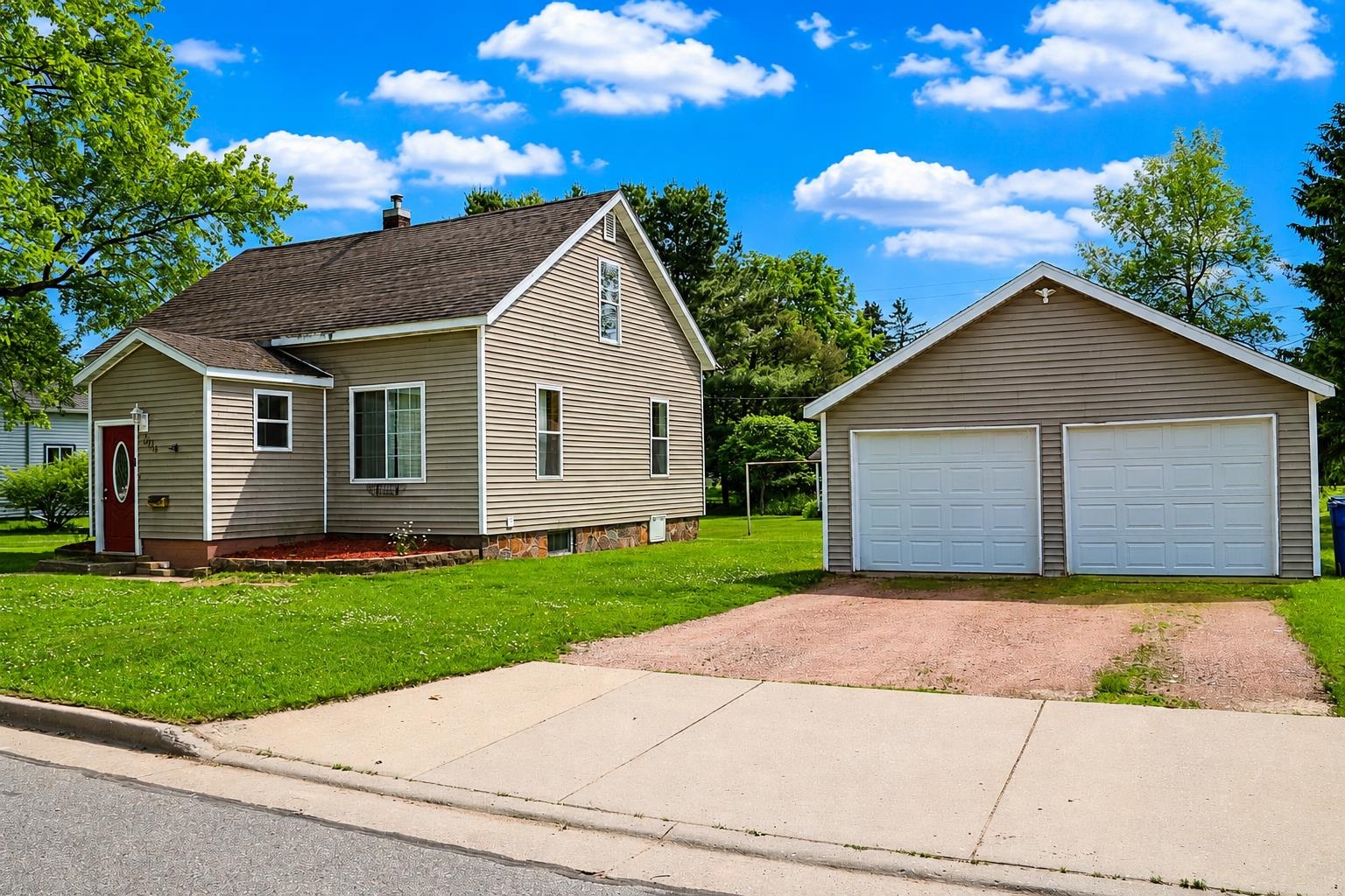 304 North Thomas Street Merrill, WI 54452 - Photo 1 of 17