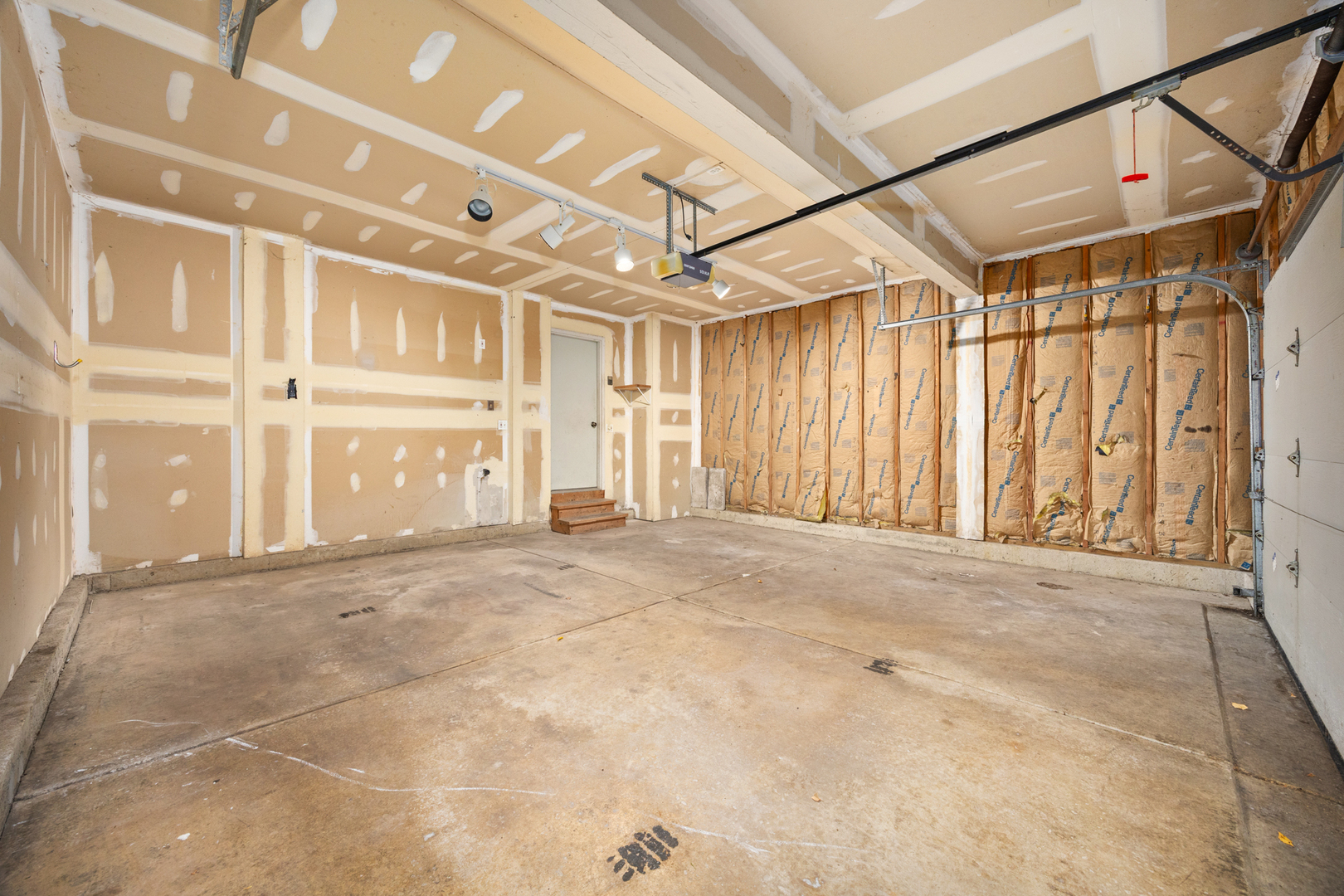 14252 South Hemingway Circle Plainfield, IL 60544 - Photo 36 of 36 a view of an empty room