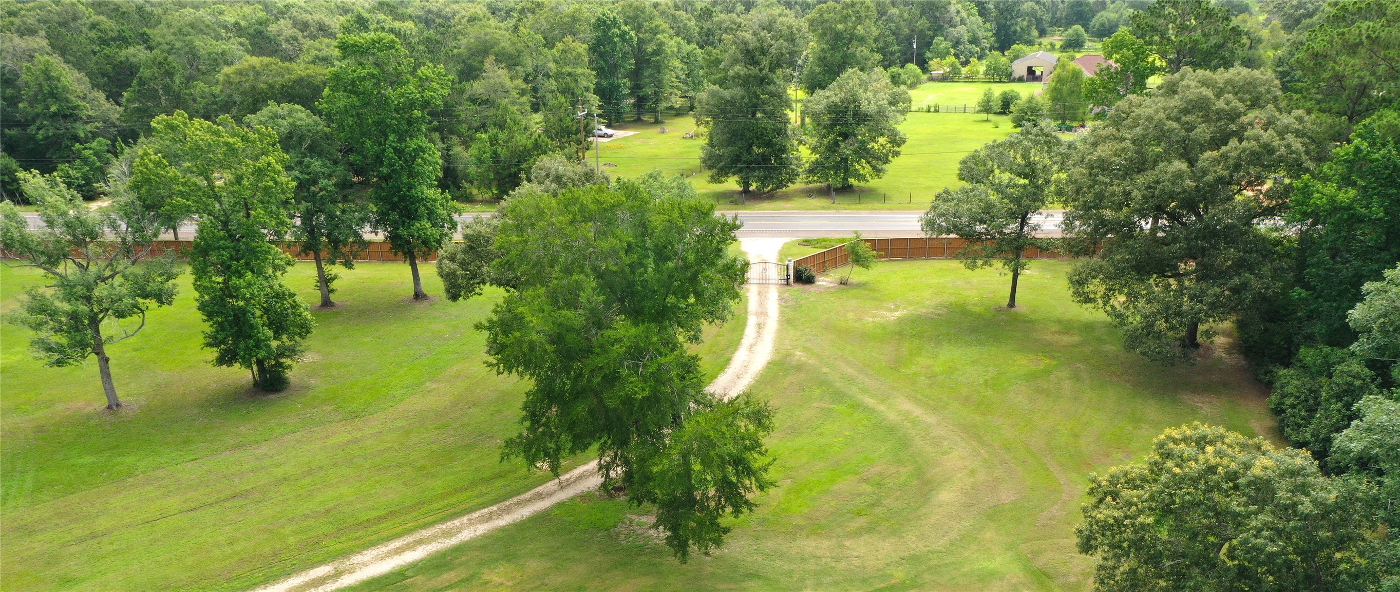 13580 Fm 2025 Road Cleveland, TX 77328 - Photo 45 of 50 Beautifully Kept Property