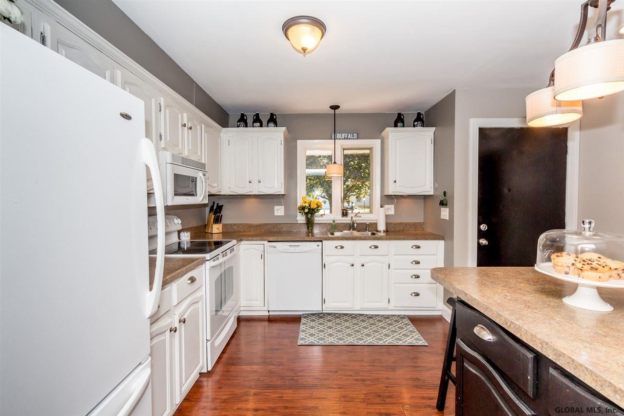 61 Snowberry Road Malta, NY 12020 - Photo 4 of 24 Photo 4