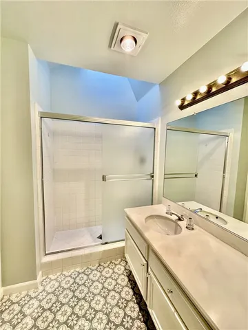 $3,800 | 19 Dartmouth, Irvine, CA 92612