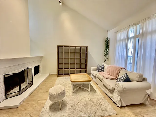 $3,800 | 19 Dartmouth, Irvine, CA 92612