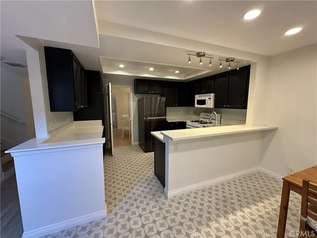 $3,800 | 19 Dartmouth, Irvine, CA 92612