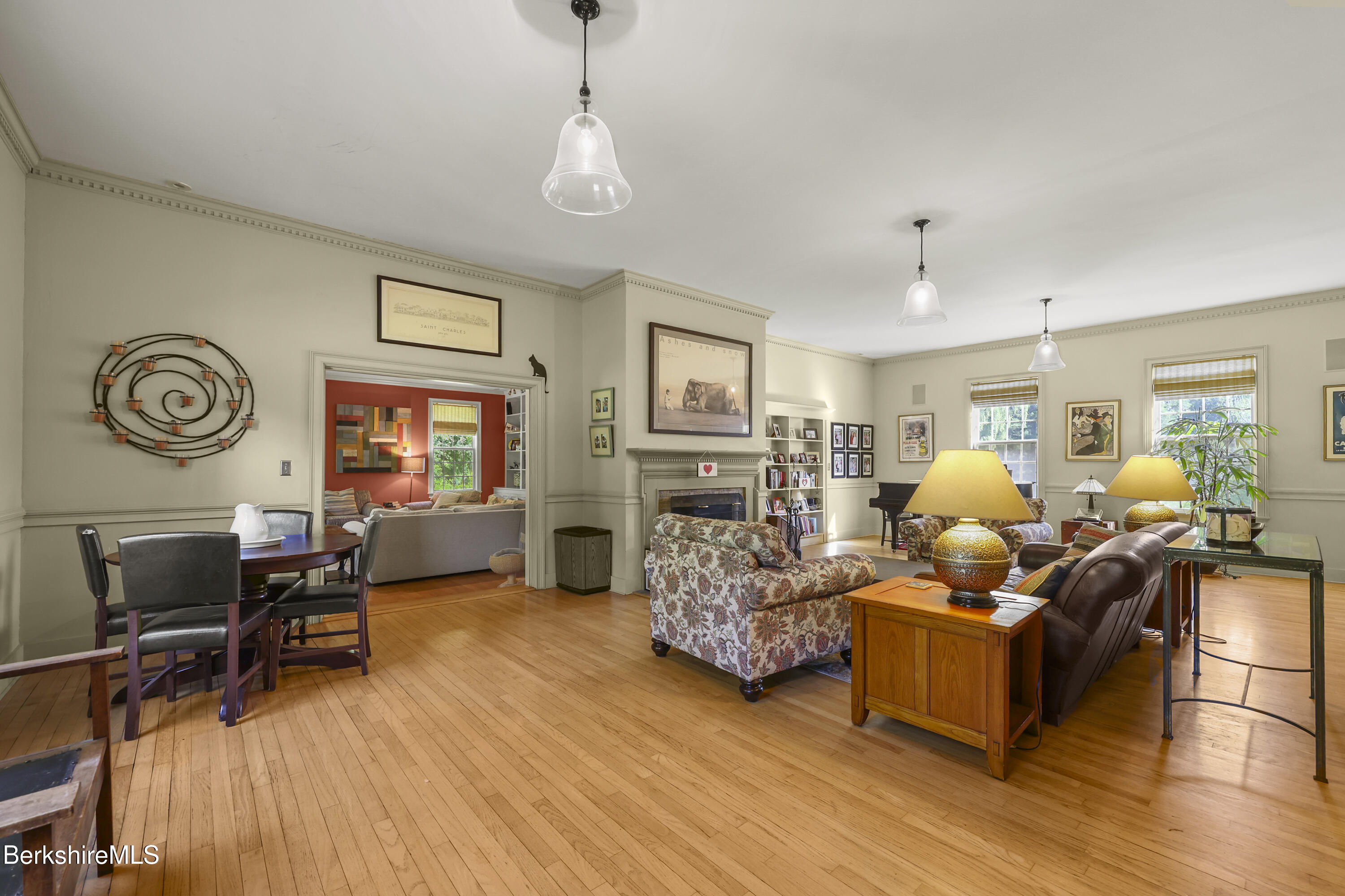 153 Gale Road Williamstown, MA 01267 - Photo 25 of 76 130 Living Rom