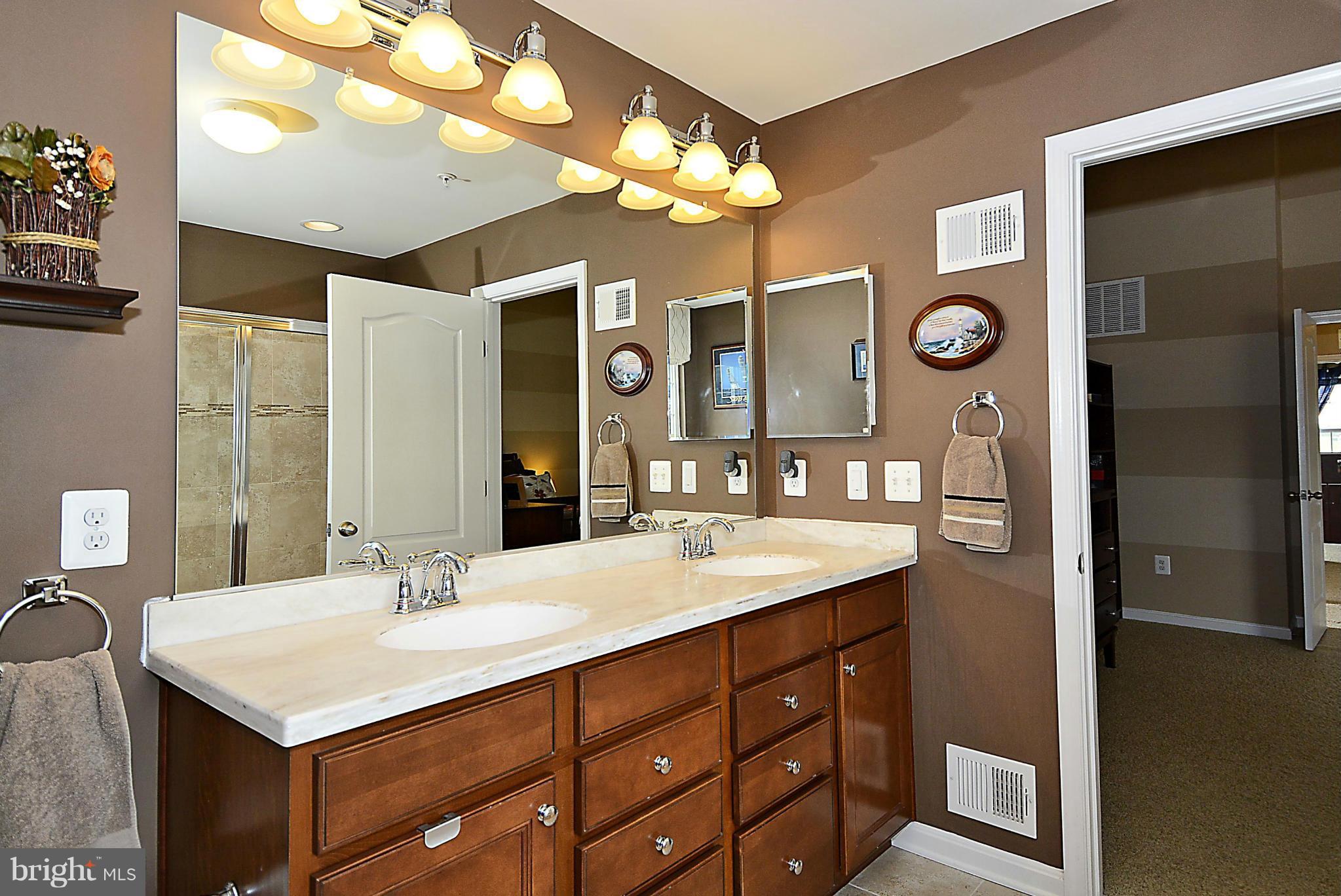 23058 Meadow Mist Road Clarksburg, MD 20871 - Photo 22 of 30 Double Sinks