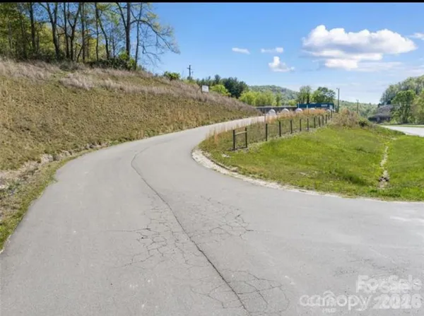 $199,000 | 6045 Us 19e Highway, Burnsville, NC 28714
