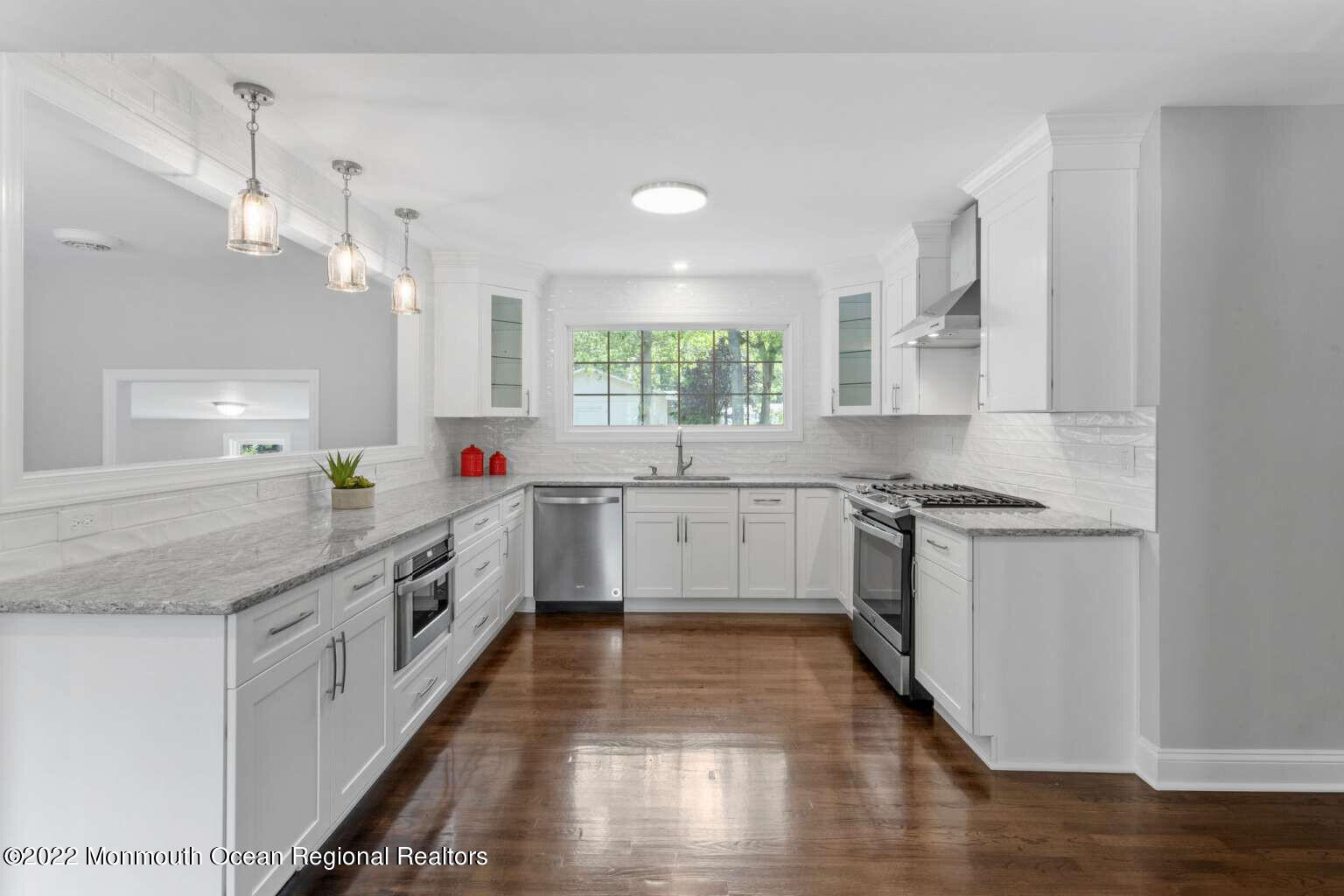 384 Millstone Road Millstone Township, NJ 08510 - Photo 18 of 47 Levy.18
