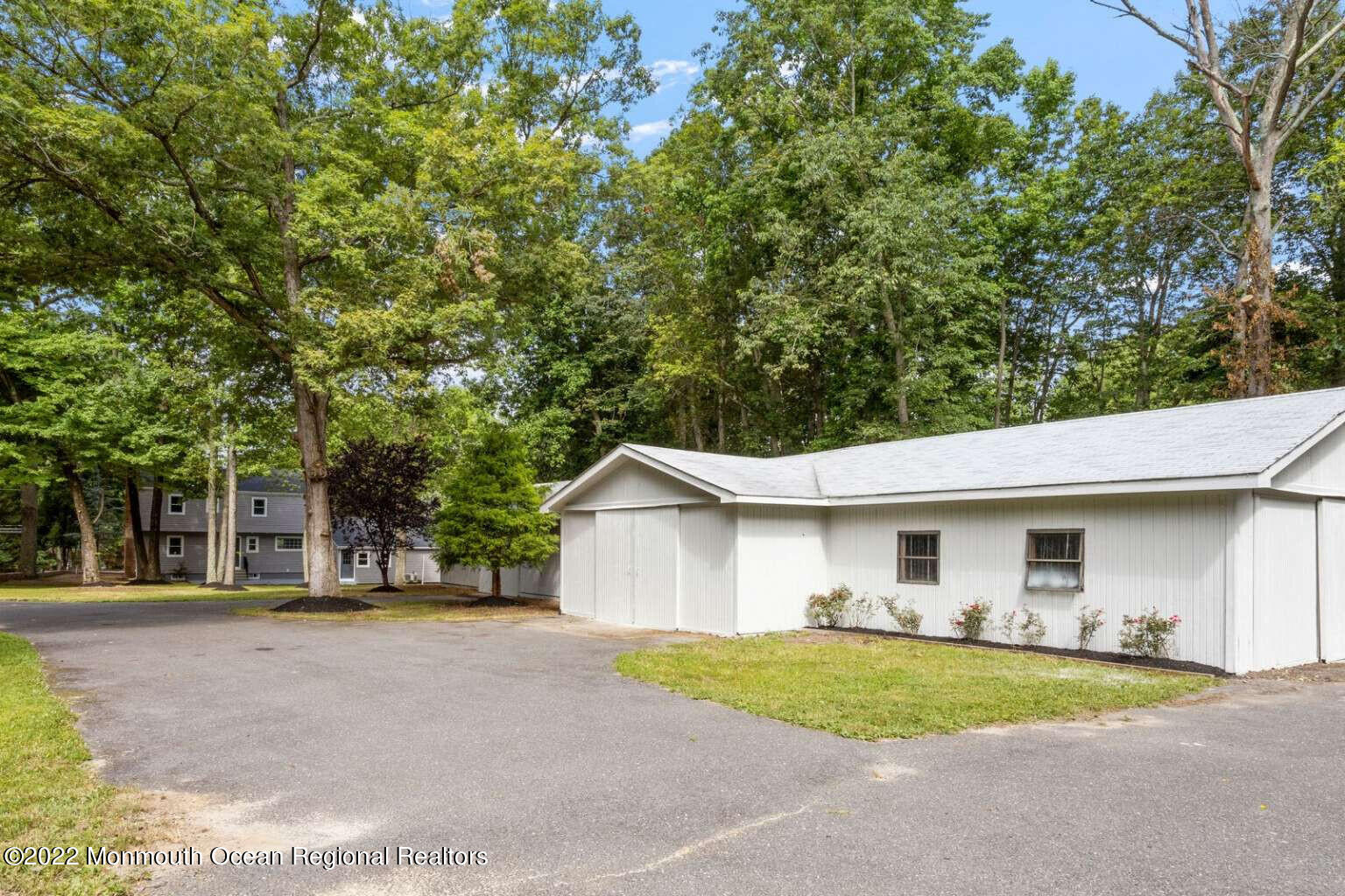 384 Millstone Road Millstone Township, NJ 08510 - Photo 47 of 47 Levy.47