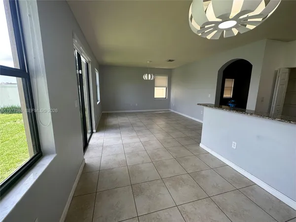 $4,000 | Hialeah, Hialeah, FL 33018