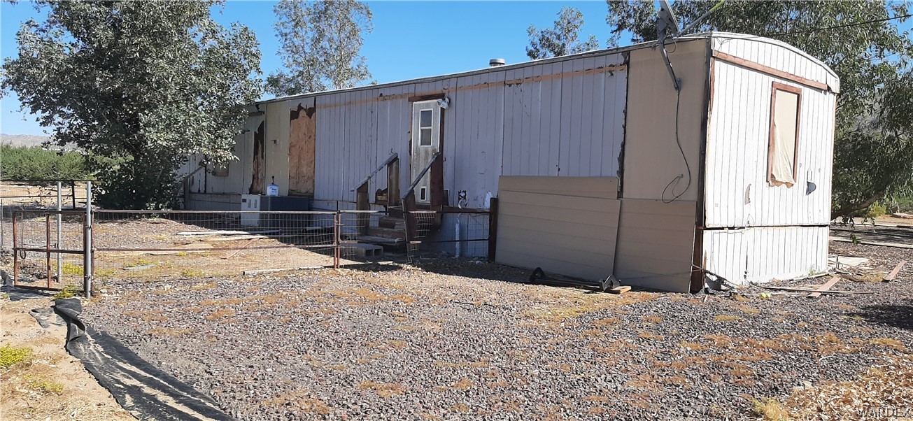 3585 South Bosque Road Golden Valley, AZ 86413 - Photo 3 of 25