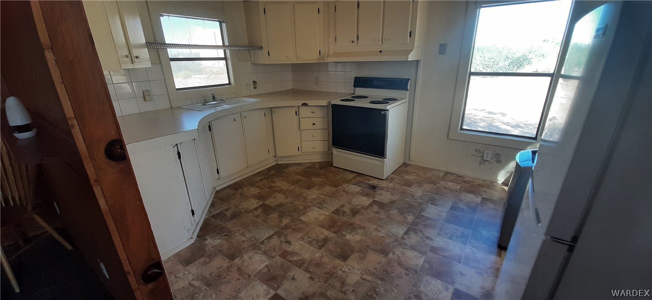 3585 South Bosque Road Golden Valley, AZ 86413 - Photo 9 of 25