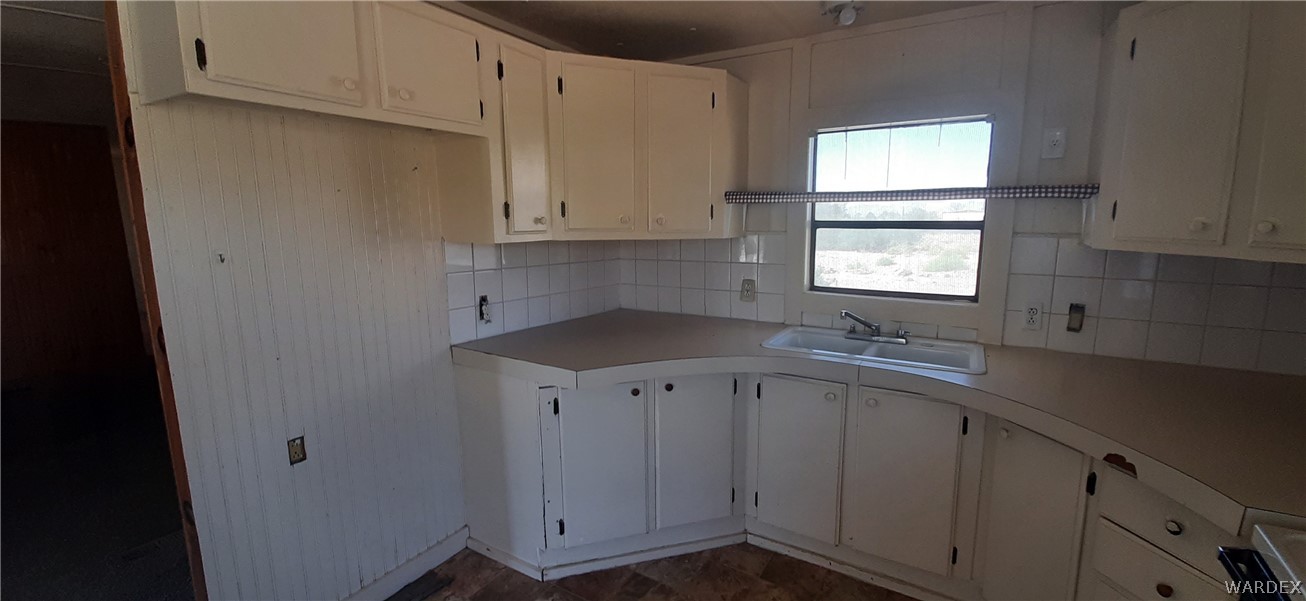 3585 South Bosque Road Golden Valley, AZ 86413 - Photo 10 of 25