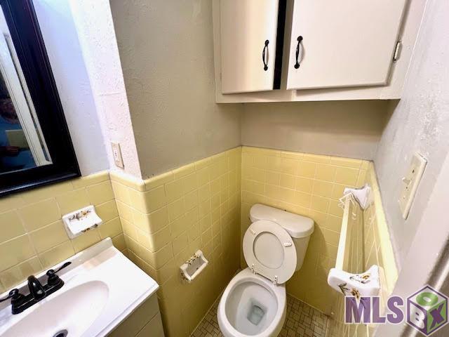 1123 Arcadia Drive Baton Rouge, LA 70810 - Photo 10 of 14 Bathroom