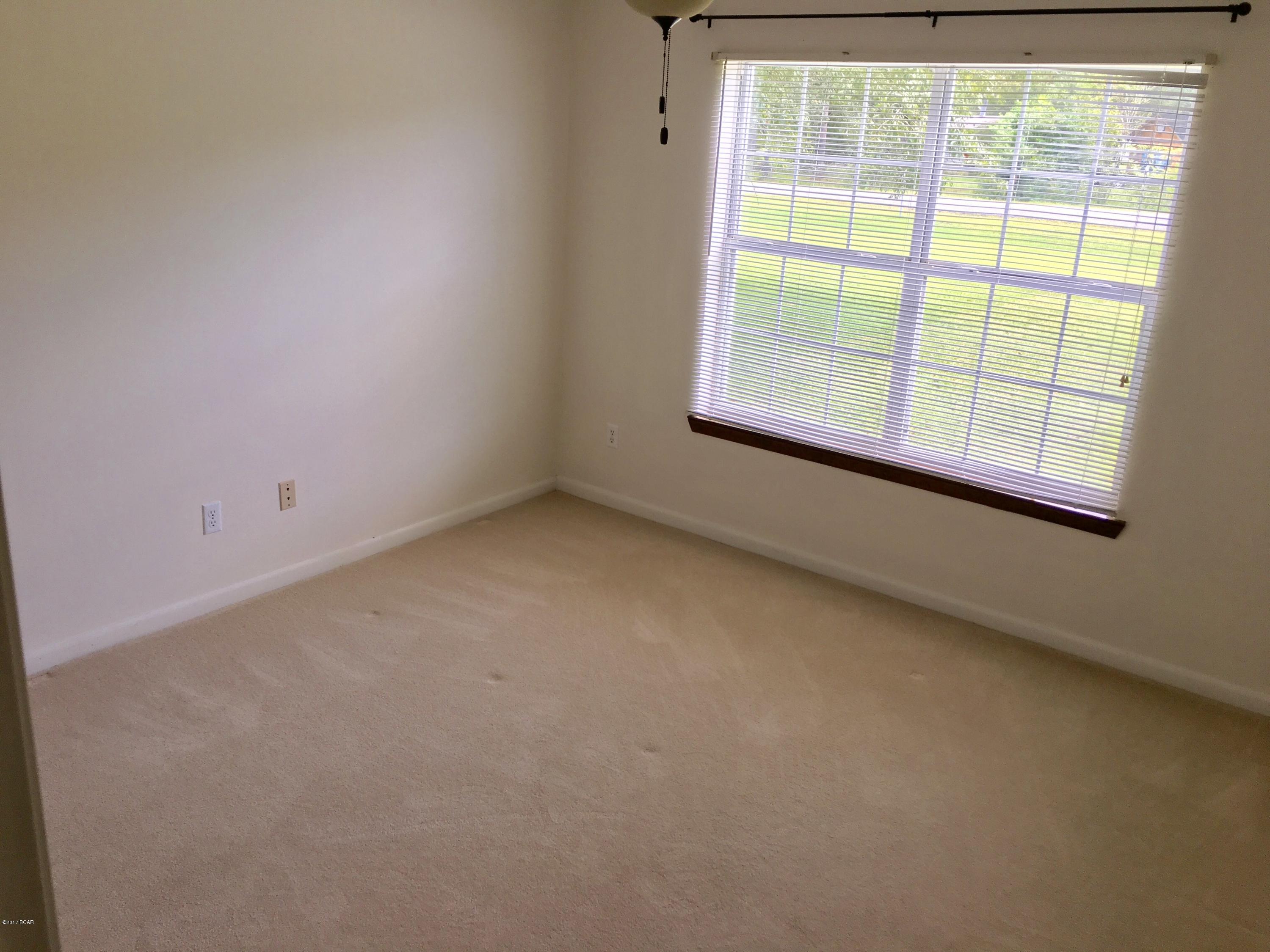 2827 Maulden Road Southport, FL 32409 - Photo 15 of 23
