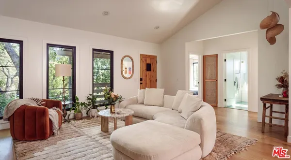 $3,250,000 | 2127 Princeton Avenue, Los Angeles, CA 90026