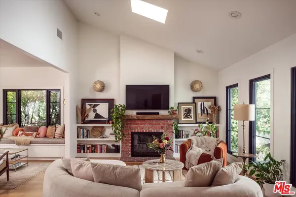 $3,250,000 | 2127 Princeton Avenue, Los Angeles, CA 90026