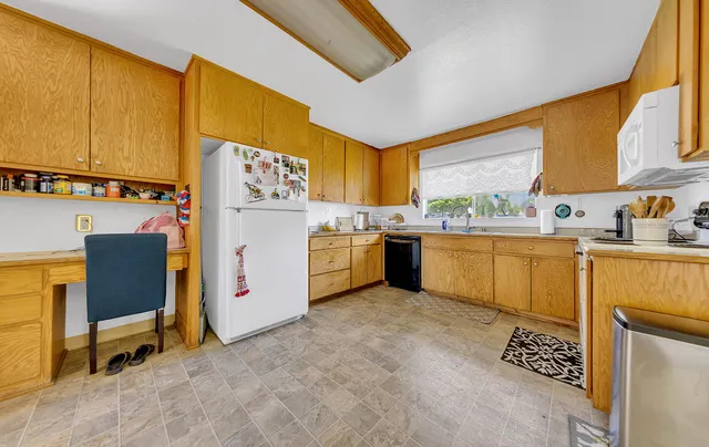 $360,000 | 264 1st Avenue, Chester, CA 96020