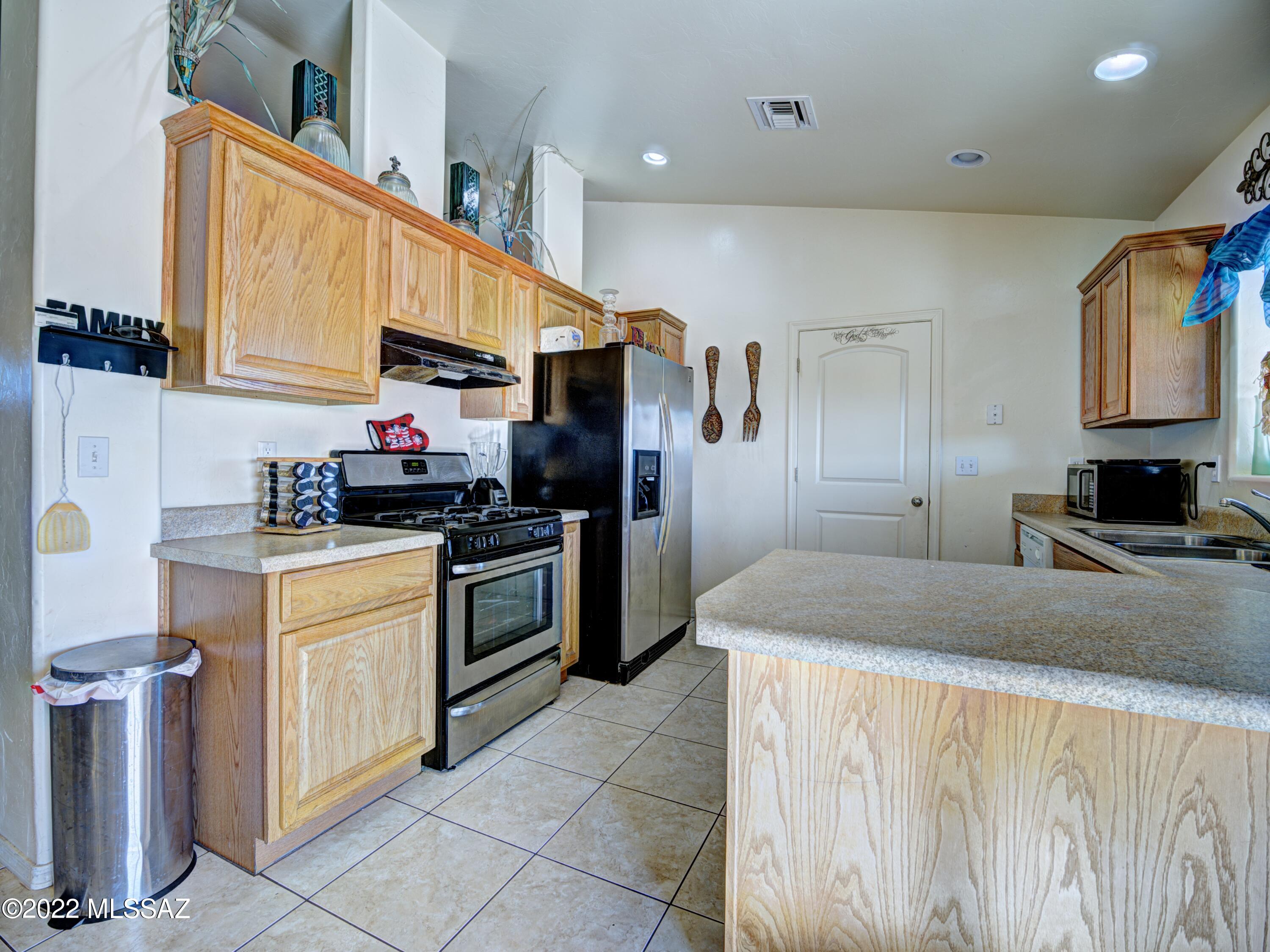265 B Camino Magnifico Rio Rico, AZ 85648 - Photo 8 of 17
