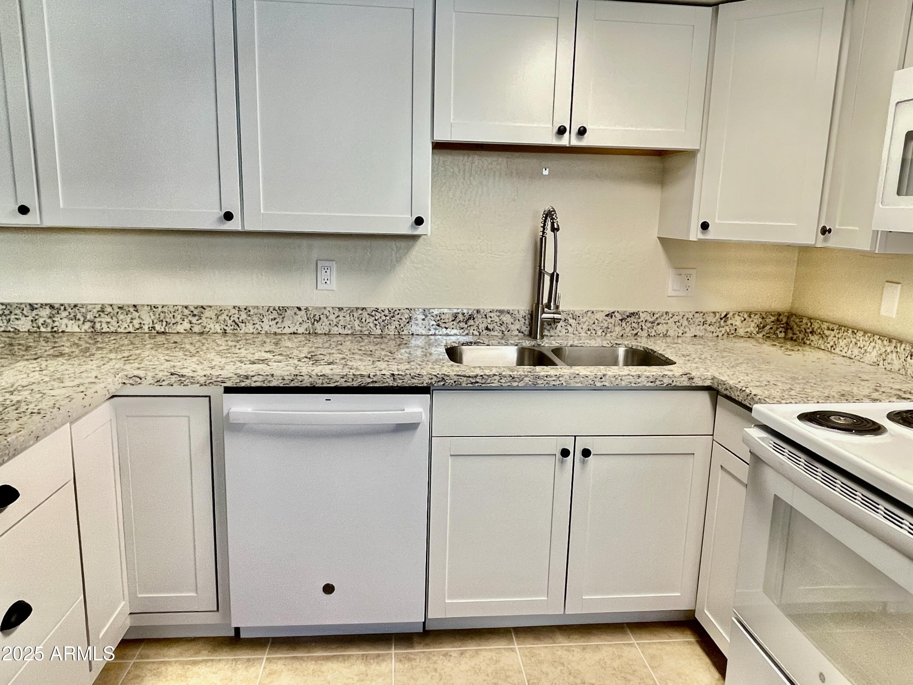 12221 West Bell Road, Unit 162 Surprise, AZ 85378 - Photo 18 of 36 Kitchen View 6