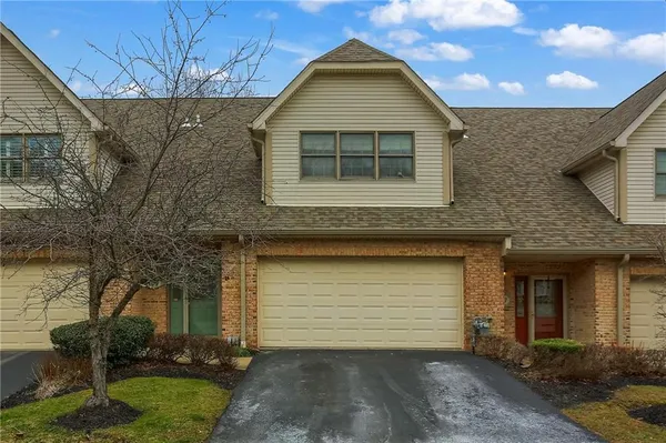 $289,900 | 109 Woodcrest Drive, Coraopolis, PA 15108