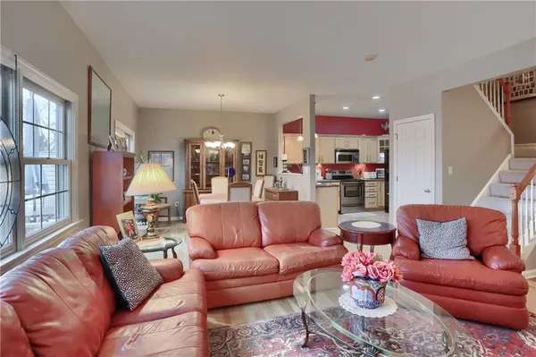 $289,900 | 109 Woodcrest Drive, Coraopolis, PA 15108