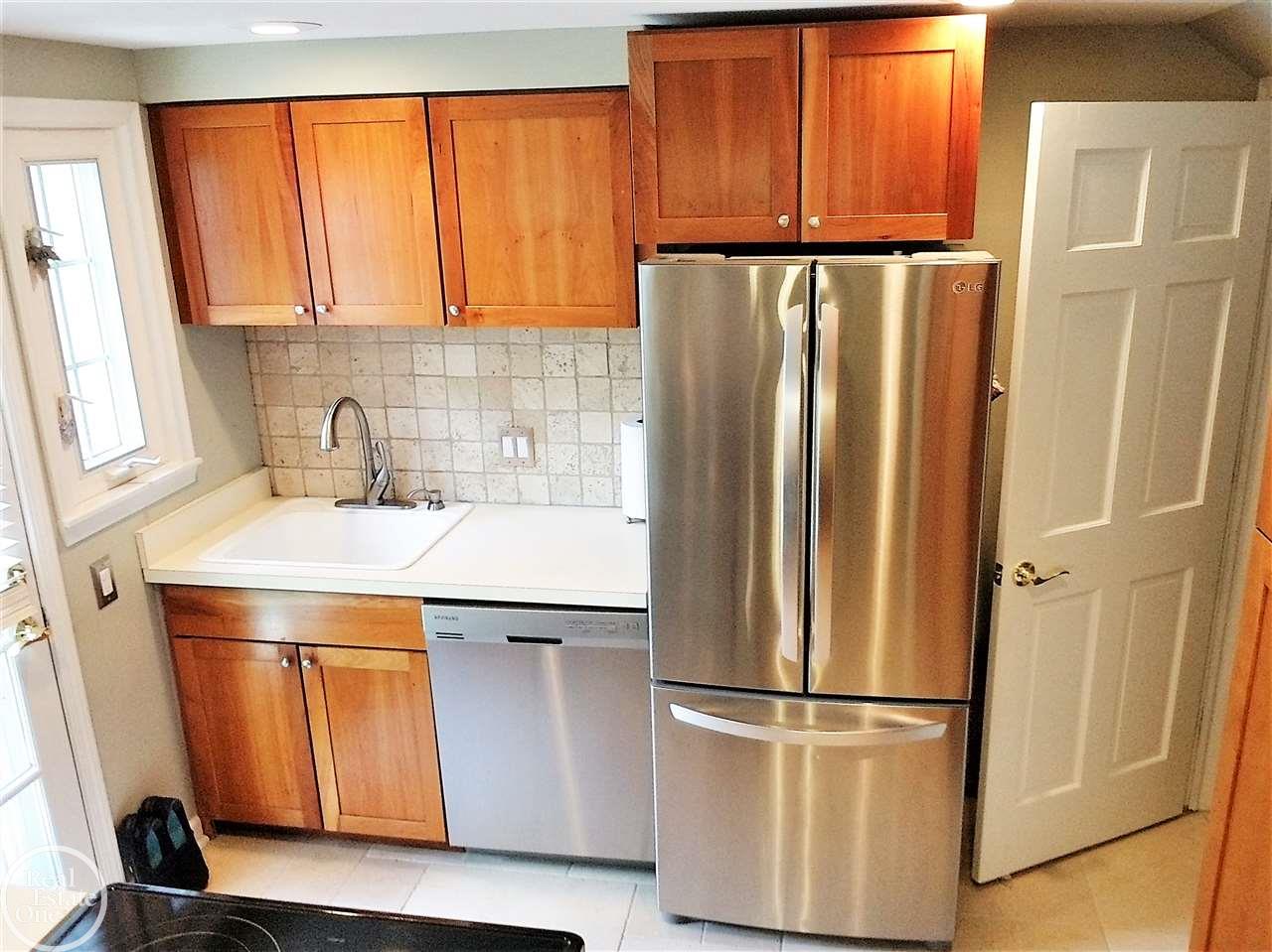 1690 Graefield Road Birmingham, MI 48009 - Photo 19 of 62