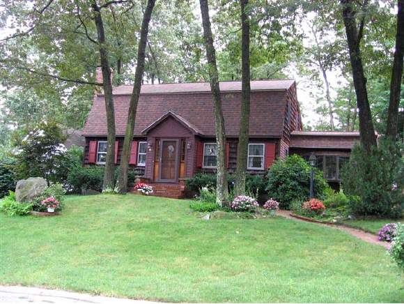6 Nightingale Road Nashua, NH 03062 - Photo 1 of 1