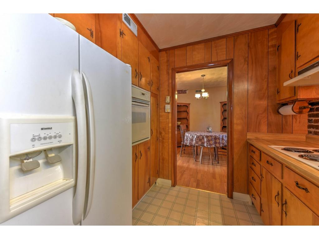2572 Hickory Tree Road Bluff City, TN 37618 - Photo 11 of 28 Photo 11