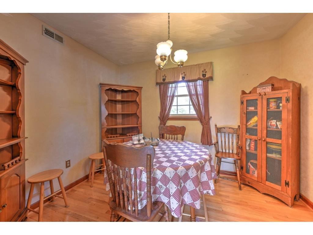 2572 Hickory Tree Road Bluff City, TN 37618 - Photo 13 of 28 Formal dining room