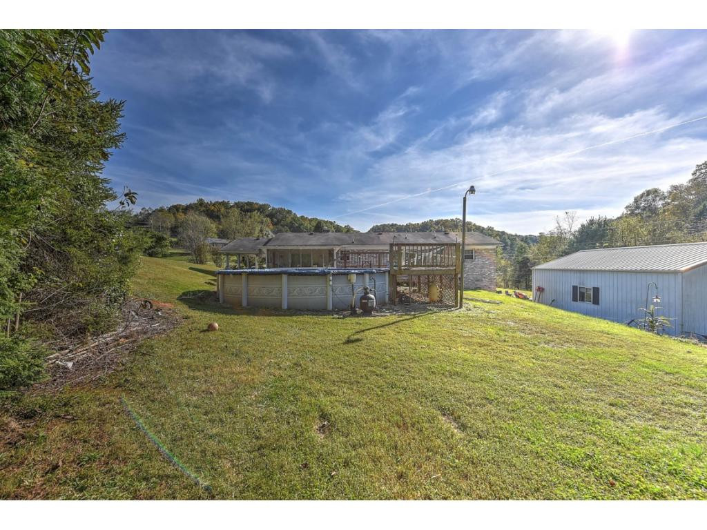 2572 Hickory Tree Road Bluff City, TN 37618 - Photo 3 of 28 Above ground pool