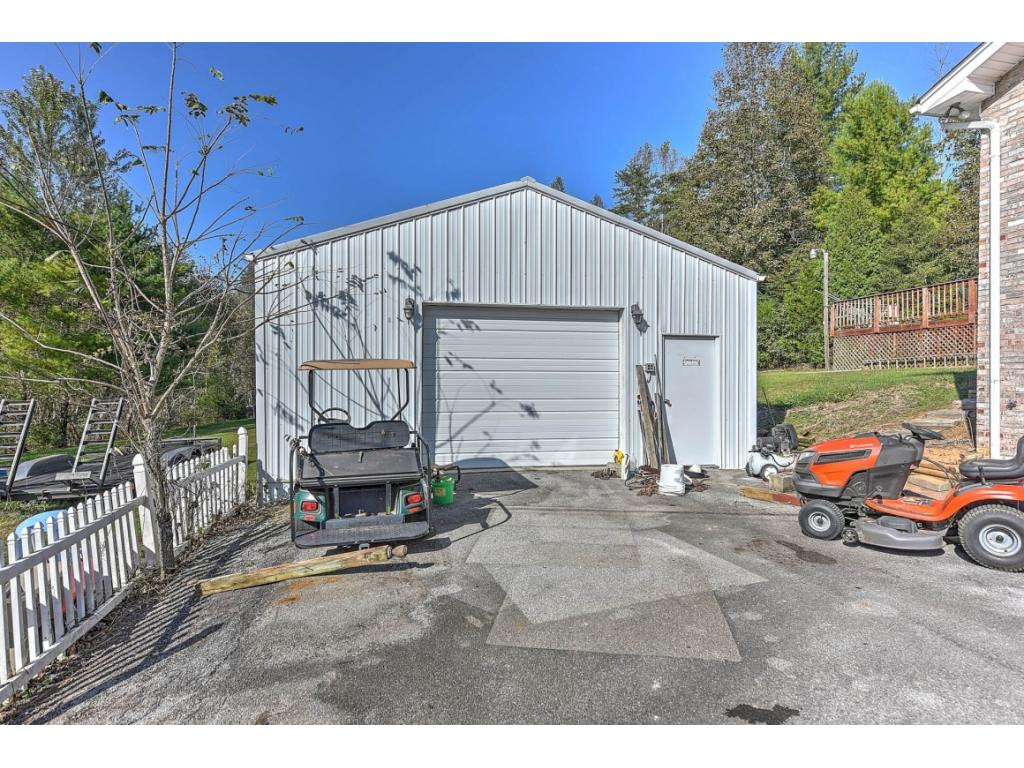 2572 Hickory Tree Road Bluff City, TN 37618 - Photo 22 of 28 24 X 30 Detached garage
