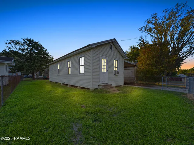 $750 | 505 West Dale Street, New Iberia, LA 70560