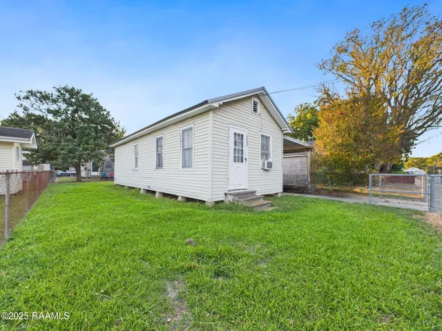 $750 | 505 West Dale Street, New Iberia, LA 70560