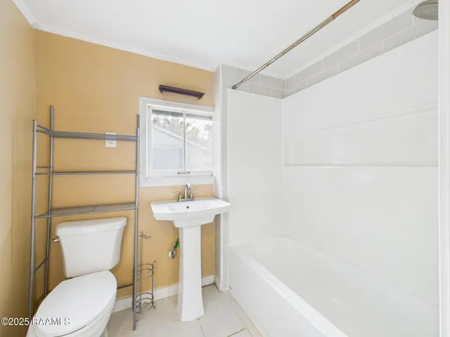 $750 | 505 West Dale Street, New Iberia, LA 70560