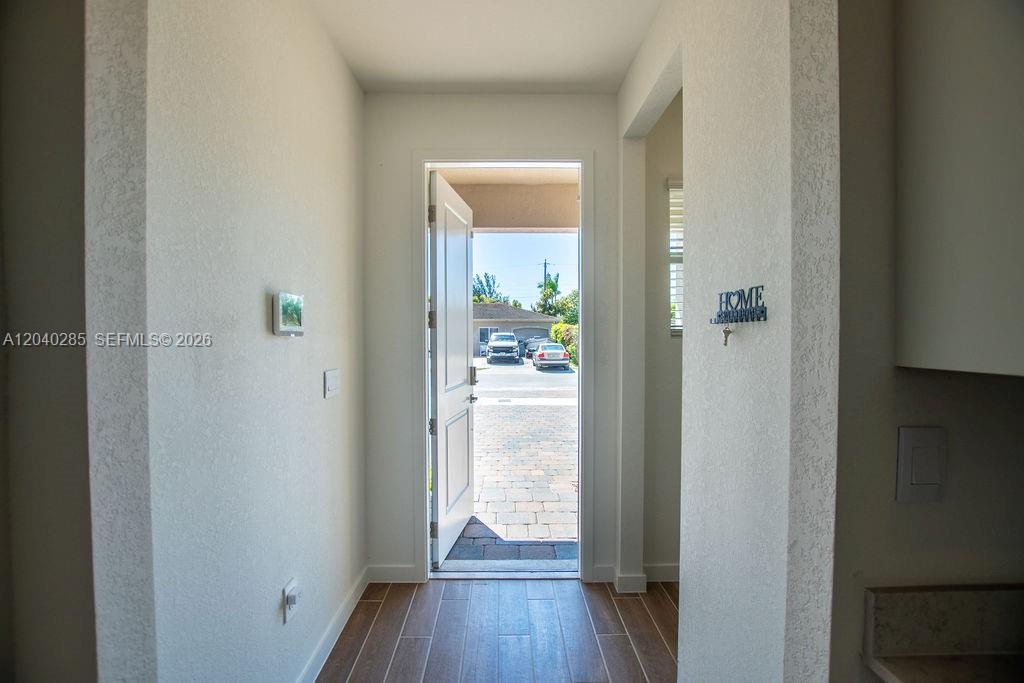 12949 Southwest 267th Street Homestead, FL 33032 - Photo 4 of 46