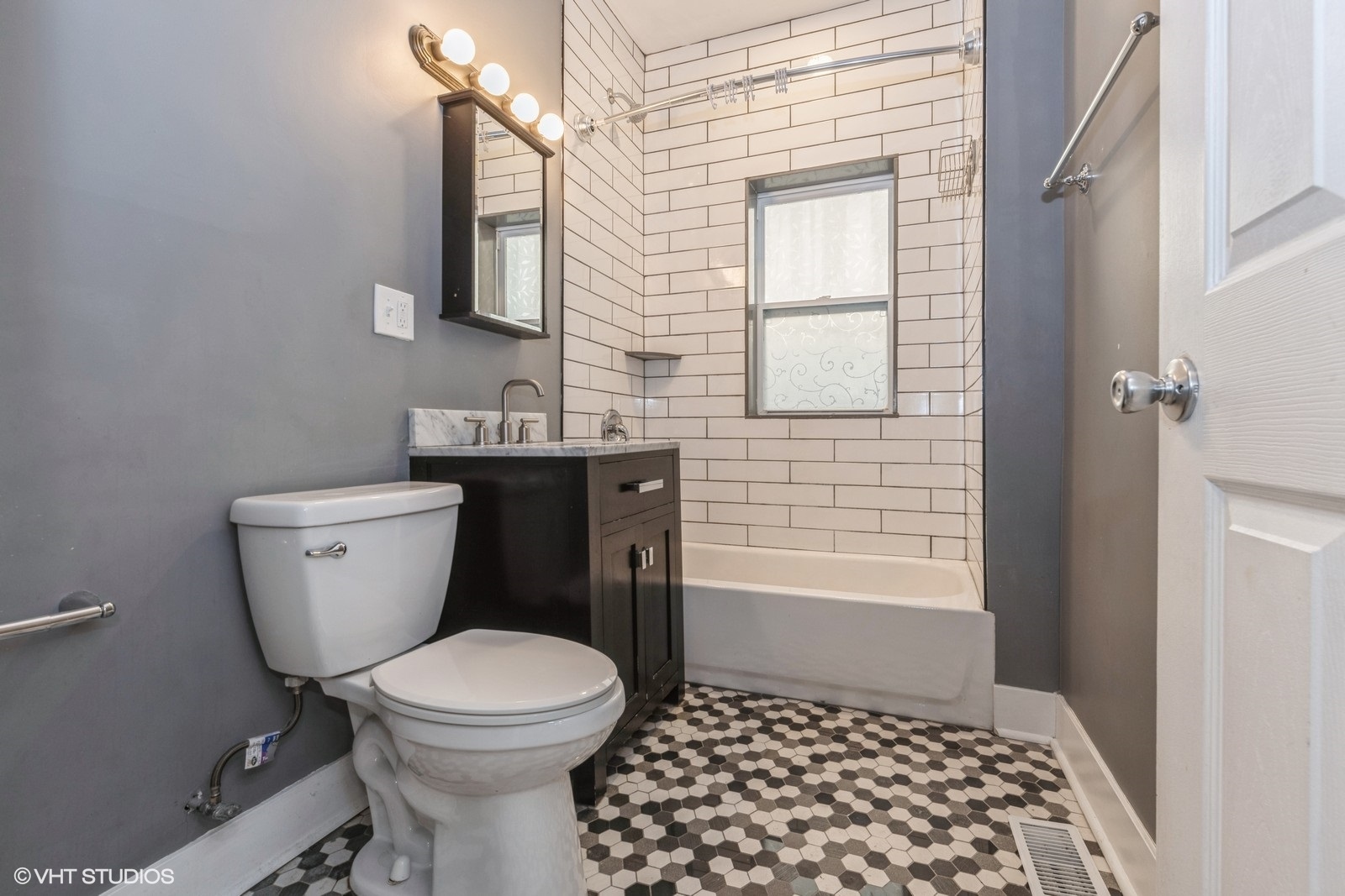 1060 North Spaulding Avenue, Unit 1 Chicago, IL 60651 - Photo 14 of 17