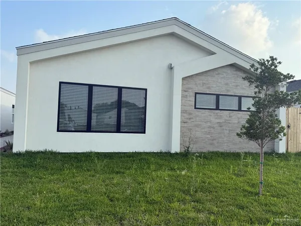 $1,300 | 2701 Brownjay Road, Unit #3, Weslaco, TX 78596
