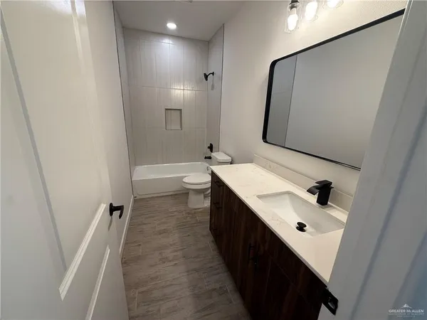 $1,300 | 2701 Brownjay Road, Unit #3, Weslaco, TX 78596