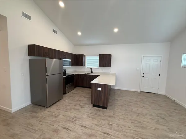 $1,300 | 2701 Brownjay Road, Unit #3, Weslaco, TX 78596