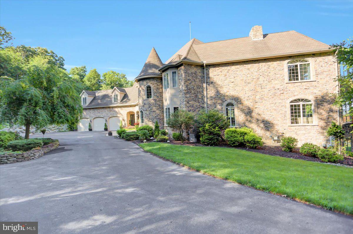 12565 Stone Crest Circle Waynesboro, PA 17268 - Photo 2 of 130