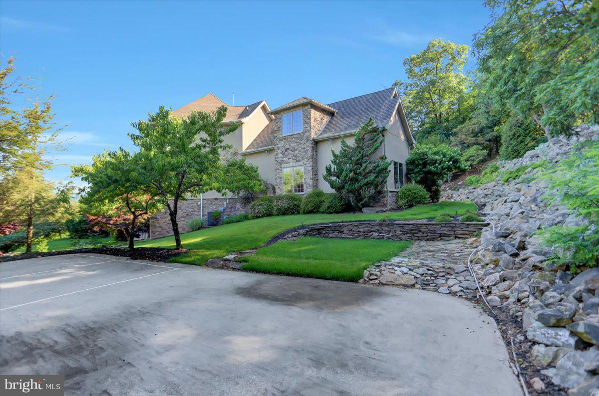 12565 Stone Crest Circle Waynesboro, PA 17268 - Photo 7 of 130