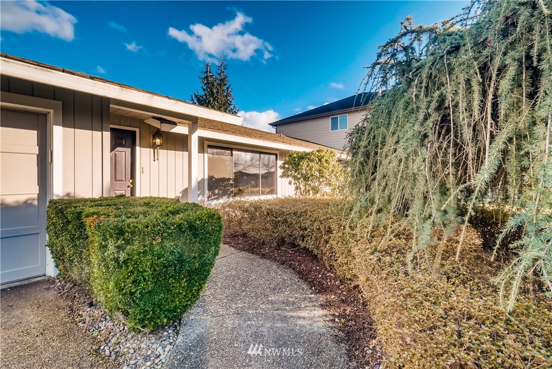 22005 39th Avenue Southeast Bothell, WA 98021 - Photo 3 of 27