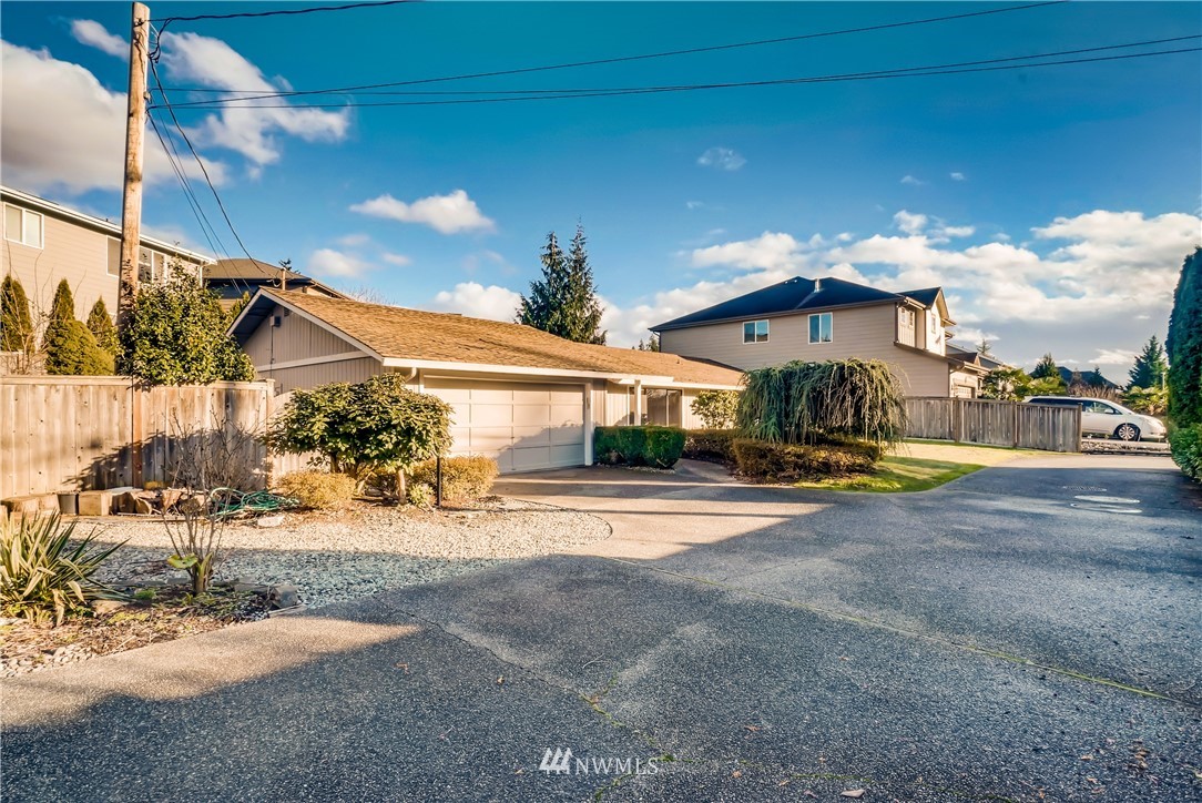 22005 39th Avenue Southeast Bothell, WA 98021 - Photo 4 of 27