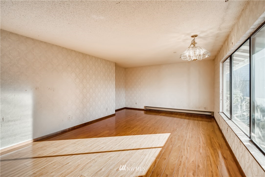 22005 39th Avenue Southeast Bothell, WA 98021 - Photo 6 of 27